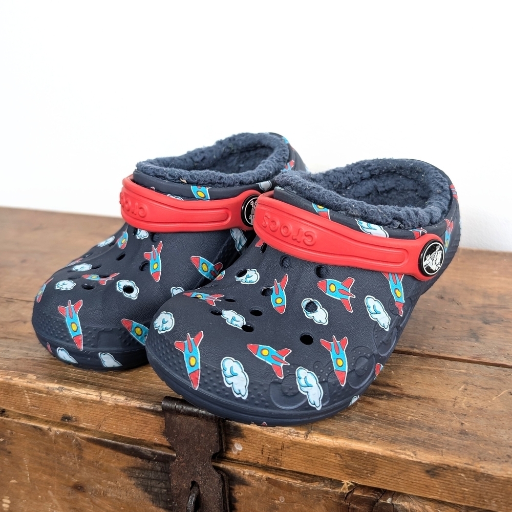 Crocs Kids' Baya Fuzzy Lined Space Themed Toddler Clog ~ Size 9